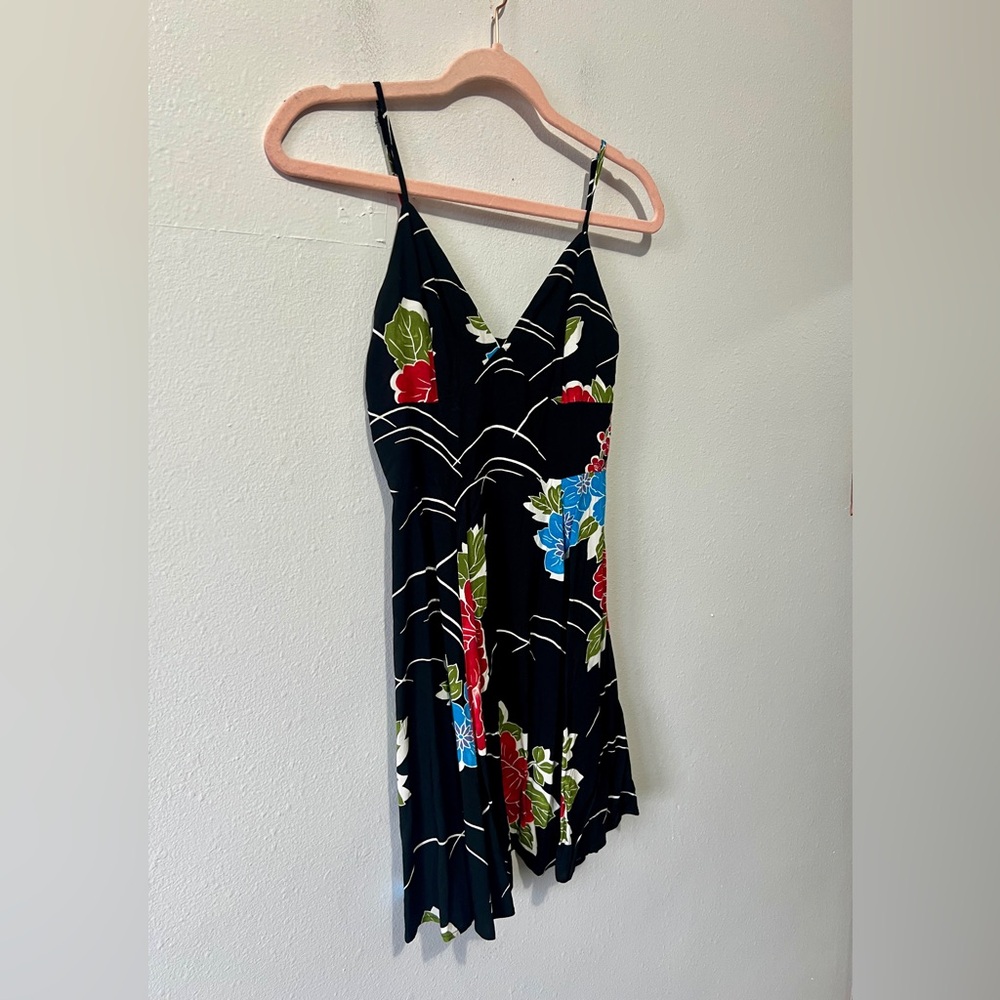 Forever21 NWT Black Floral V-Neck Mini Dress - Small - Picture 6 of 12